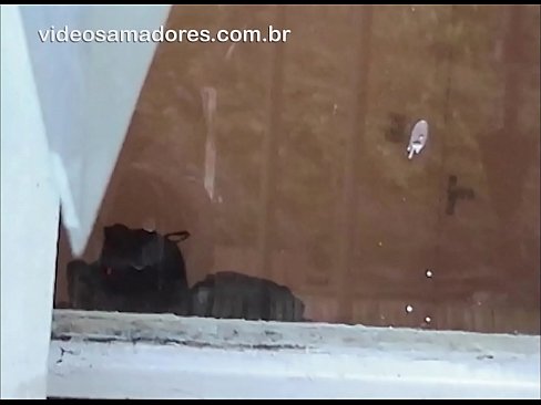 ❤️ Home cachondo mirando á súa moza con outro mozo, gravando un vídeo de carallo sen molestar á parella ❤️❌ Porno ruso a nós gl.xxxtun.ru ❌
