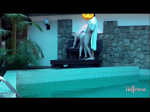 ❤️ O xefe invita a criada á piscina, pero non puido resistirse a un quente ❤️❌ Porno ruso a nós gl.xxxtun.ru ❌
